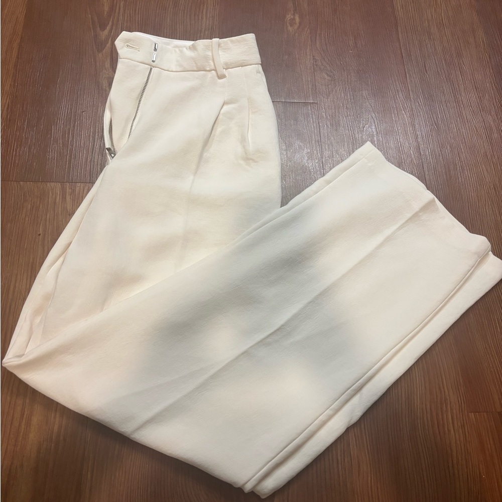 NWOT Aritzia Effortless Pants - ivory